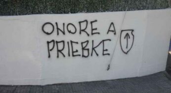 Gaeta, scritte “pro” Capitano SS Priebke davanti al cimitero