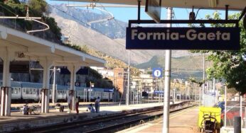 Formia, donna partorisce in stazione