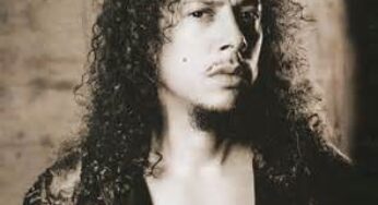 Metallica. Auguri al chitarrista Kirk Hammett e ai suoi 52 anni.