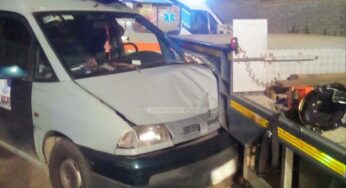 Gaeta, perde il controllo del furgone. Schianto a Forte Emilio **FOTO**