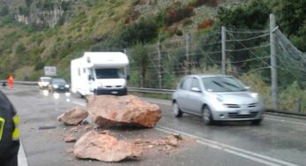 Gaeta, frana a Sant’Agostino.Masso sulla strada, si viaggia a senso unico alternato