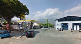 Gaeta, rapina a mano armata al distributore Agip