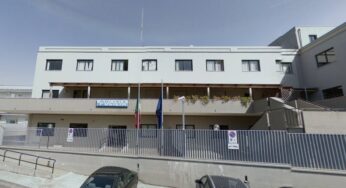Formia, rifiuta di scendere dal bus e minaccia i poliziotti intervenuti. Denunciato