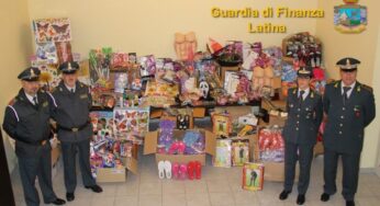 Fondi, maxi sequestro di giochi di carnevale pericolosi. La Finanza sequestra 1500 articoli