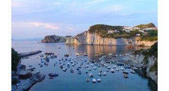 #Ponza, donna incinta trafitta per sbaglio dalla fiocina di un sub