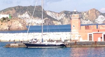 La magia delle isole in inverno, la barca di ‘IsolaMondo’ fa tappa a Ponza