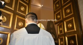 #Gaeta aperta la #PortaSanta: migliaia di fedeli in preghiera **FOTOGALLERY**