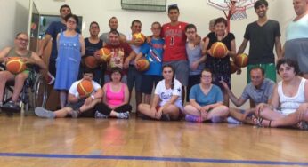 Tradizionale visita dei ragazzi del Basket Serapo 85’ alla Cooperativa La Valle