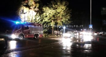 Vento forte a Formia: Ramo si spezza a invade la sede stradale