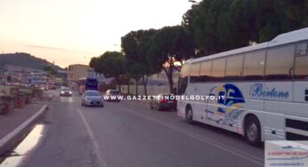 ​Gaeta tutti in fila per le Luminarie. Migliaia di turisti in arrivo, 6Km di coda [Video]