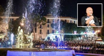Gaeta/La Fontana incanta i turisti: “The Voice” Dino Pascali sempre in cabina di regia