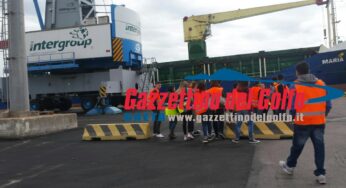 Porto a porte aperte: studenti del “Caboto” in visita alle banchine