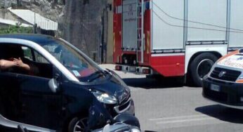 Gaeta, scontro tra smart e scooter sul Lungomare Caboto