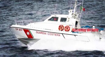 Soccorso gruppo di amici a bordo di un natante a motore. Guardia Costiera salva i sei occupanti