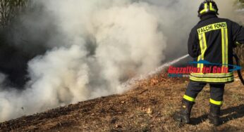 FERRAGOSTO DI FUOCO A FONDI. IN AZIONE MEZZI AEREI, VVFF, EX CFS E “FALCHI PRONTO INTERVENTO” DELLA PROTEZIONE CIVILE