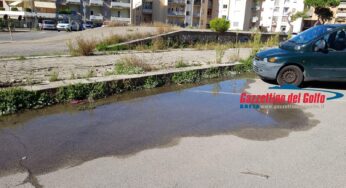 Perdita d’acqua e degrado in pieno centro di Gaeta, la segnalazione di un lettore (#foto-#video)