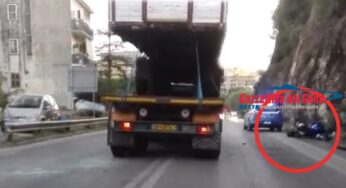 Gaeta, impatto tra auto e moto: Via Flacca in tilt **VIDEO**