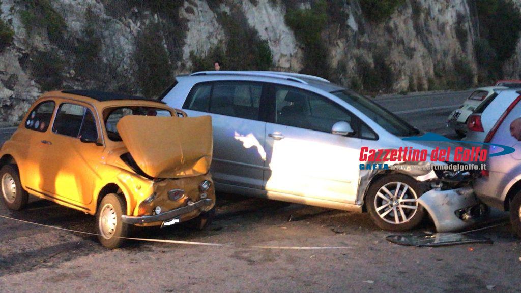 Incidente d'auto sulla Flacca, coinvolta una 500 d'epoca Gazzettino