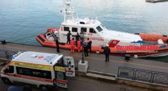Guardia costiera di Gaeta soccorre in mare marinaio colpito da malore