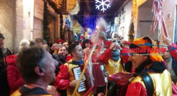 Capodanno a Gaeta, la tradizionale sfilata de Gliè Sciuscie (#video)