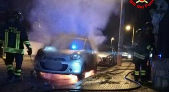 Gaeta, autovettura in fiamme in via Roma