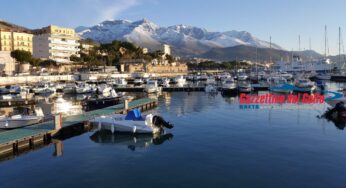 Ondata di gelo: Formia si sveglia così, tra neve e mare