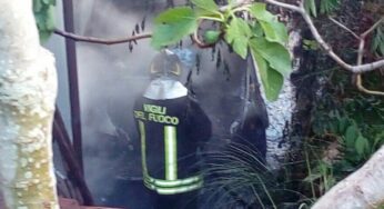 Auto in fiamme a Itri, intervenuti i Vigili del Fuoco