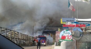In fiamme un capannone a Gaeta in via Sant’Agostino