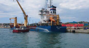 Incendio a bordo di una nave: esercitazione nel porto di Gaeta