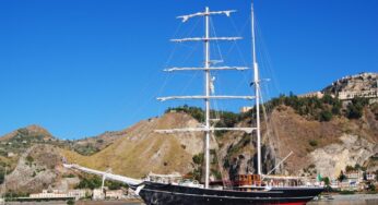 ‘A Gonfie Vele contro il Cancro’, da Gaeta il viaggio di Nave Italia