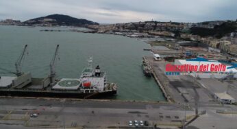 Porto di Gaeta, arrivata nave di alluminio dall’Africa