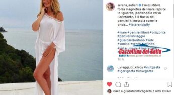 Serena Autieri al mare a Gaeta