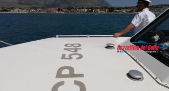 Si tuffa dagli scogli e rischia di annegare per il trauma. Salvato dalla Guardia Costiera