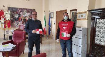 Coronavirus, la delegazione del Sovrano Militare Ordine di Malta consegna generi alimentari per le famiglie in difficoltà