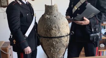 Gaeta, Carabinieri trovano e sequestrano antica anfora epoca romana