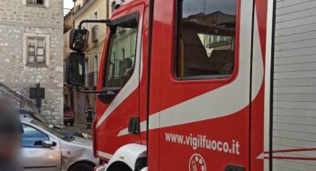 Fiamme in appartamento del centro storico. Intervengono i Vigili del Fuoco
