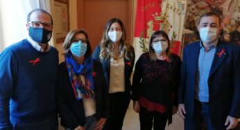Gaeta, fiocco rosso in Consiglio Comunale contro la violenza sulle donne