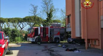 Incendio in appartamento, muore una donna