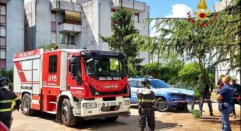 Ordigno rinvenuto in uno stabile, 12 famiglie evacuate