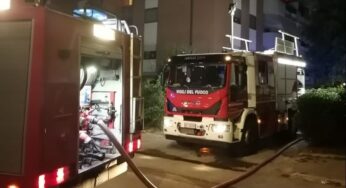 Garage in fiamme, intervengono vigili del fuoco