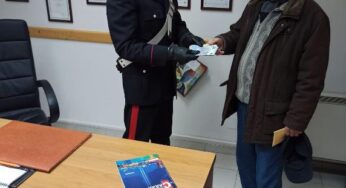 Carabiniere in congedo rinviene del denaro, rintracciato il proprietario