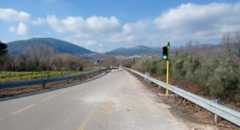Castelforte, semafori fissi sul ponte di Maiano