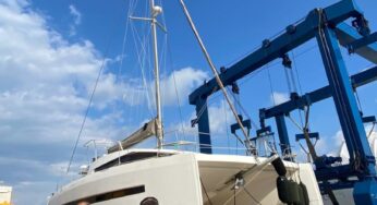 Sequestrato catamarano extra-Ue immesso illegalmente nel territorio comunitario
