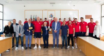 Pallamano, il sindaco premia l’Hc Bpf per la promozione in A1