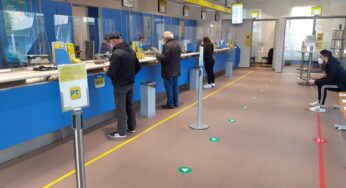 Risparmiare tempo in ufficio postale, prenotando a distanza. È possibile in 43 uffici postali della provincia