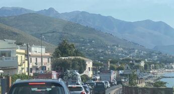 Gaeta, incidente stradale: auto in coda sul Lungomare Caboto