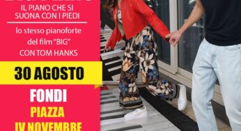 A Fondi arriva il Big Piano: lo strumento formato maxi da suonare con i piedi