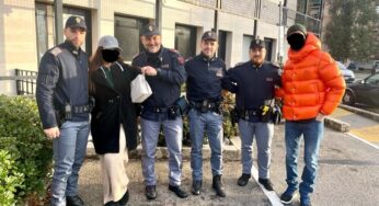 ‘Perquisiti’ cassonetti dalla Polizia, recuperata borsa rubata