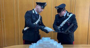Furgone carico di droga, in arresto due uomini