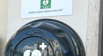 Gaeta è città cardioprotetta. Installato il primo defibrillatore